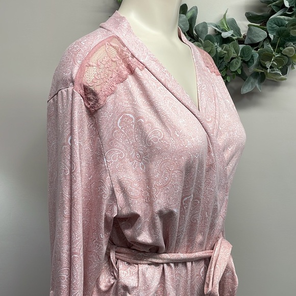 Tahari Belted Paisley Print Stretch Knit Robe Lace Shoulder Accents M - Picture 8 of 16